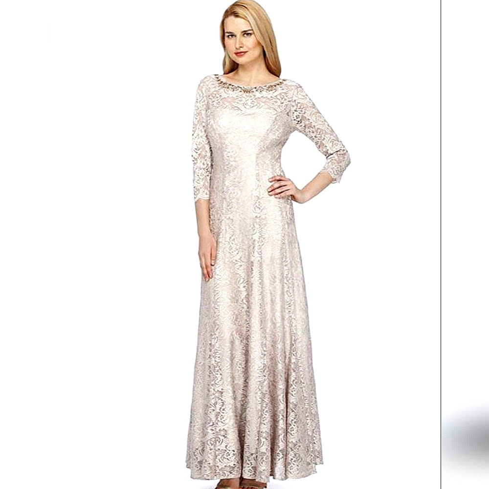 Nwot Tahari Arthur S. Levine Embroidered Ivory White Lace Jeweled Bridal Gown